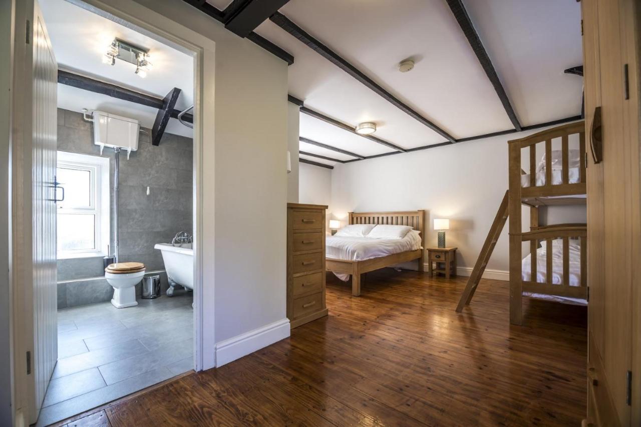 Barn Conversion - Hot Tub - Penally - Tenby Εξωτερικό φωτογραφία
